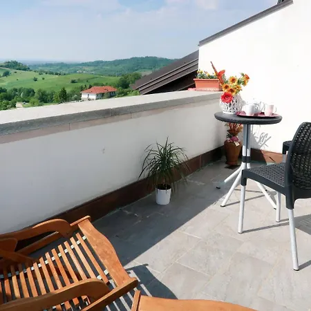 Casa Vacanze Arc En Ciel 151s * Cocconato
